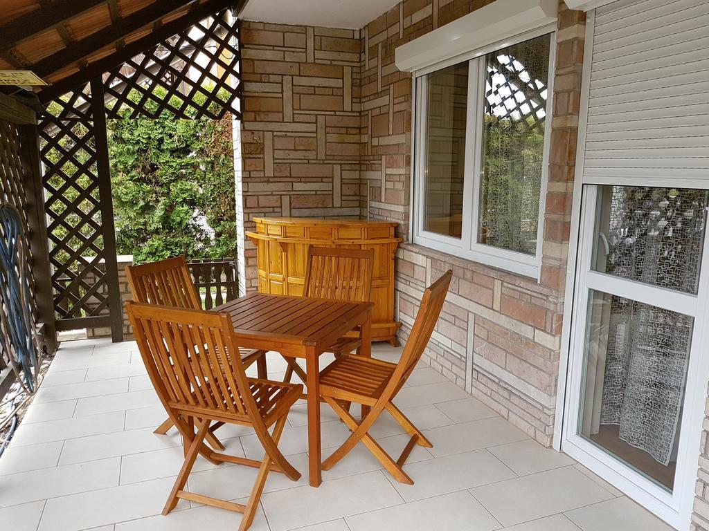 Kovacs Vendeghaz Apartment Matraderecske ภายนอก รูปภาพ