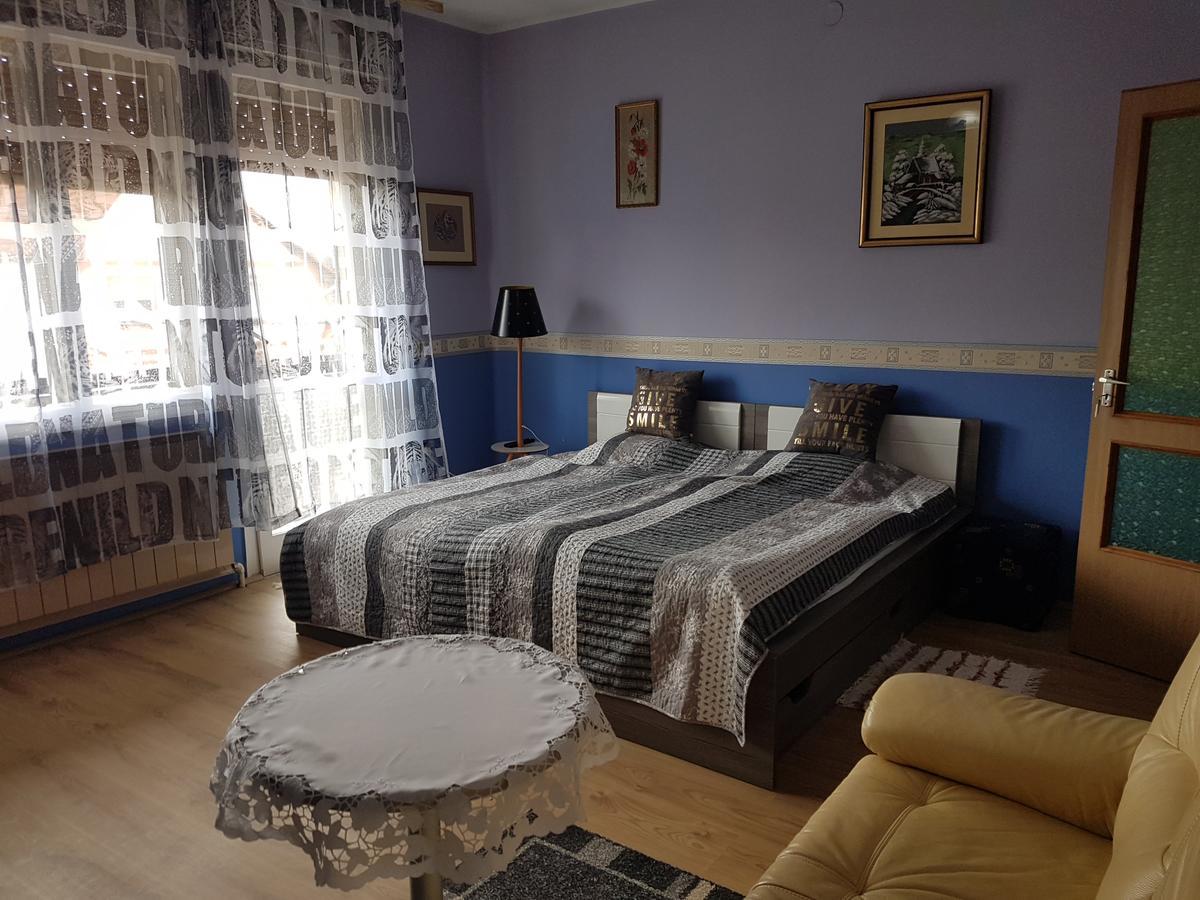 Kovacs Vendeghaz Apartment Matraderecske ภายนอก รูปภาพ