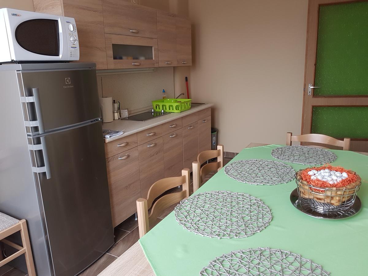Kovacs Vendeghaz Apartment Matraderecske ภายนอก รูปภาพ