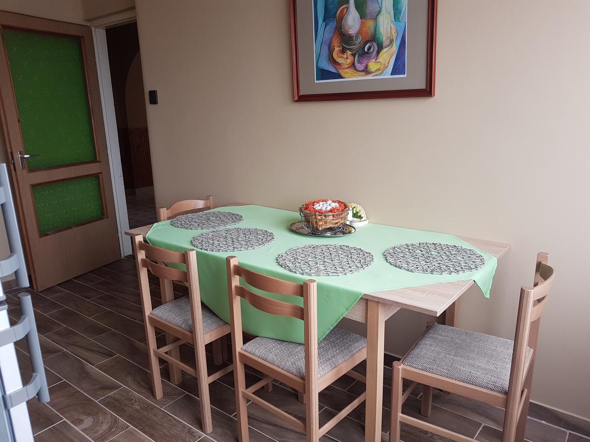 Kovacs Vendeghaz Apartment Matraderecske ภายนอก รูปภาพ